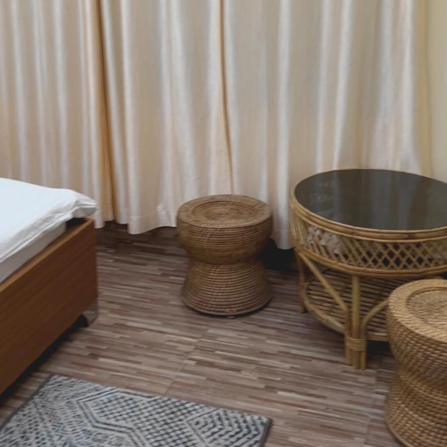 Iranyai Homestay Импхал Экстерьер фото